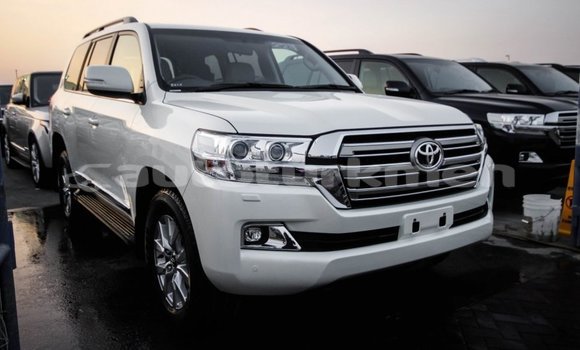 Buy Import Toyota Land Cruiser White Car in Import - Dubai in Ahal Buy Import Toyota Land Cruiser White Car in Import - Dubai in Ahal