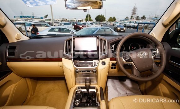 Buy Import Toyota Land Cruiser White Car in Import - Dubai in Ahal Buy Import Toyota Land Cruiser White Car in Import - Dubai in Ahal