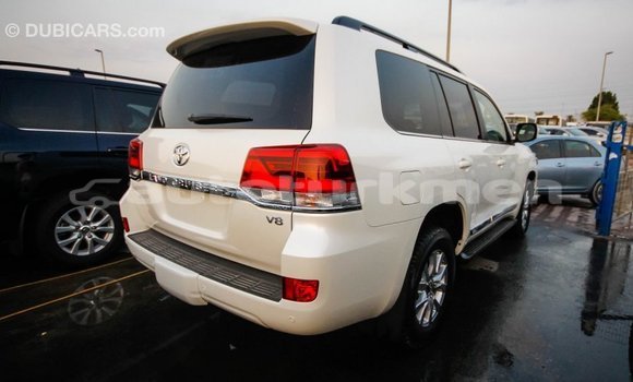 Buy Import Toyota Land Cruiser White Car in Import - Dubai in Ahal Buy Import Toyota Land Cruiser White Car in Import - Dubai in Ahal