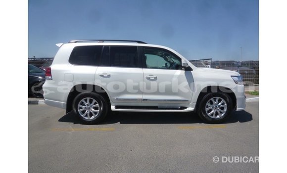 Buy Import Toyota Land Cruiser White Car in Import - Dubai in Ahal Buy Import Toyota Land Cruiser White Car in Import - Dubai in Ahal