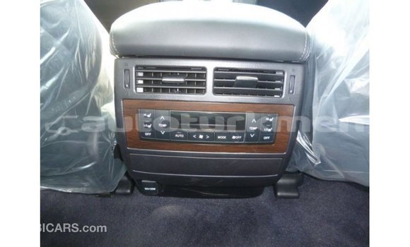 Buy Import Toyota Land Cruiser White Car in Import - Dubai in Ahal Buy Import Toyota Land Cruiser White Car in Import - Dubai in Ahal