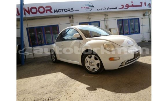 Buy Import Volkswagen Beetle White Car in Import - Dubai in Ahal