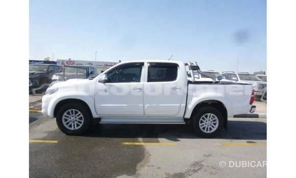 Buy Import Toyota Hilux White Car in Import - Dubai in Ahal Buy Import Toyota Hilux White Car in Import - Dubai in Ahal