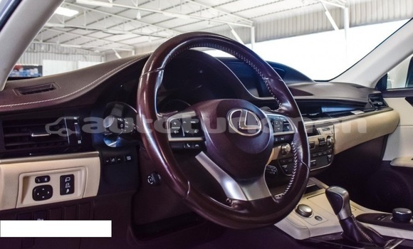 Buy Used Lexus ES White Car in Asgabat in Asgabat