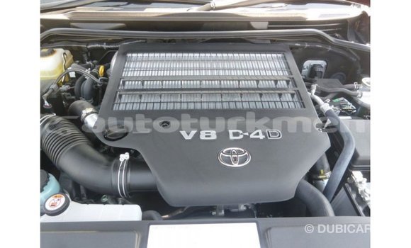 Buy Import Toyota Land Cruiser Red Car in Import - Dubai in Ahal Buy Import Toyota Land Cruiser Red Car in Import - Dubai in Ahal