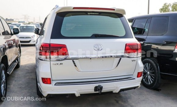 Buy Import Toyota Land Cruiser White Car in Import - Dubai in Ahal Buy Import Toyota Land Cruiser White Car in Import - Dubai in Ahal