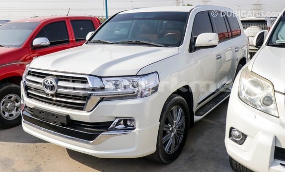 Buy Import Toyota Land Cruiser White Car in Import - Dubai in Ahal Buy Import Toyota Land Cruiser White Car in Import - Dubai in Ahal