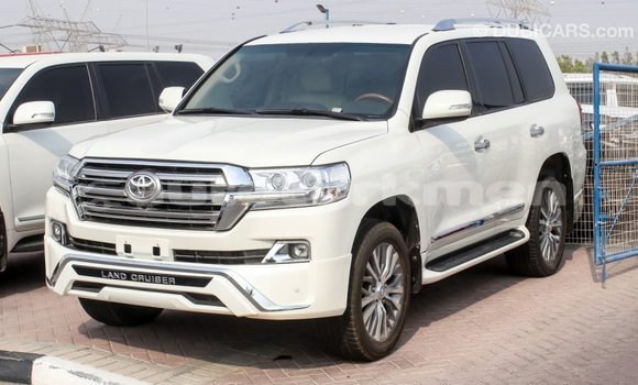 Buy Import Toyota Land Cruiser White Car in Import - Dubai in Ahal Buy Import Toyota Land Cruiser White Car in Import - Dubai in Ahal