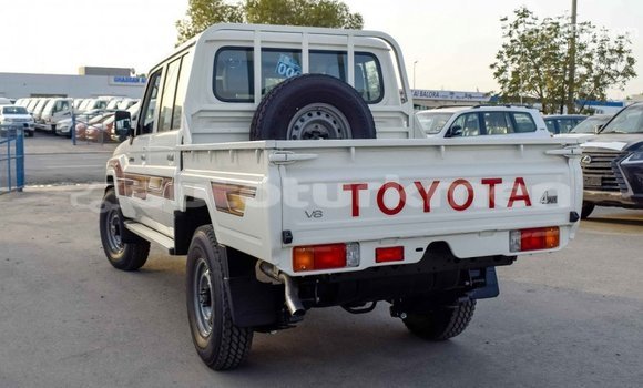 Buy Import Toyota Land Cruiser White Car in Import - Dubai in Ahal Buy Import Toyota Land Cruiser White Car in Import - Dubai in Ahal