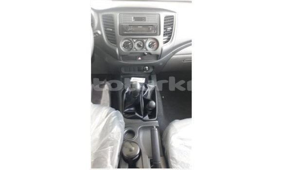 Buy Import Mitsubishi L200 White Car in Import - Dubai in Ahal