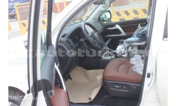 Buy Import Toyota Land Cruiser White Car in Import - Dubai in Ahal Buy Import Toyota Land Cruiser White Car in Import - Dubai in Ahal