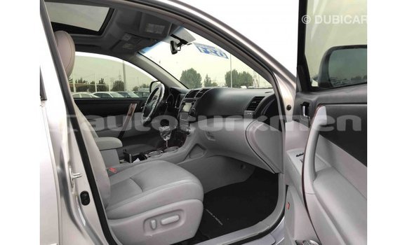 Buy Import Toyota Highlander Other Car in Import - Dubai in Ahal Buy Import Toyota Highlander Other Car in Import - Dubai in Ahal