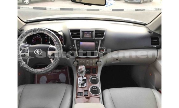 Buy Import Toyota Highlander Other Car in Import - Dubai in Ahal Buy Import Toyota Highlander Other Car in Import - Dubai in Ahal