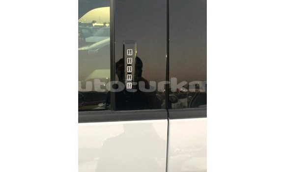 Buy Import Ford V8 White Car in Import - Dubai in Ahal Buy Import Ford V8 White Car in Import - Dubai in Ahal