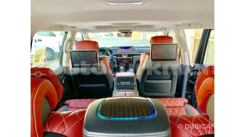 Big with watermark 880dbc4b ff31 4c6d b679 a1f4c3efa537