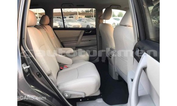 Buy Import Toyota Highlander Other Car in Import - Dubai in Ahal Buy Import Toyota Highlander Other Car in Import - Dubai in Ahal