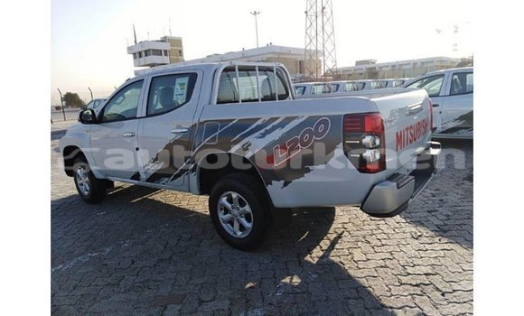 Buy Import Mitsubishi L200 White Car in Import - Dubai in Ahal Buy Import Mitsubishi L200 White Car in Import - Dubai in Ahal