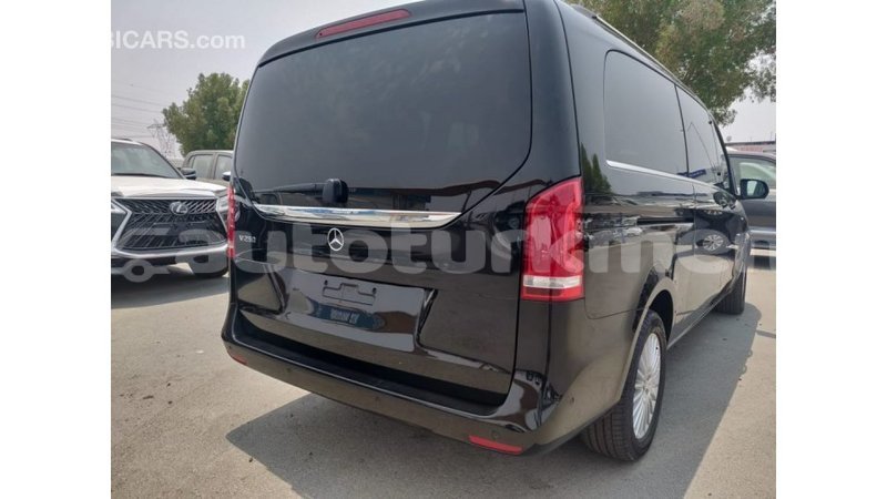 Big with watermark mercedes benz 250 ahal import dubai 1261