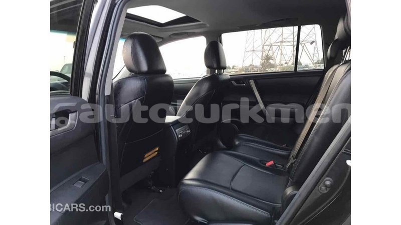 Big with watermark toyota highlander ahal import dubai 1262