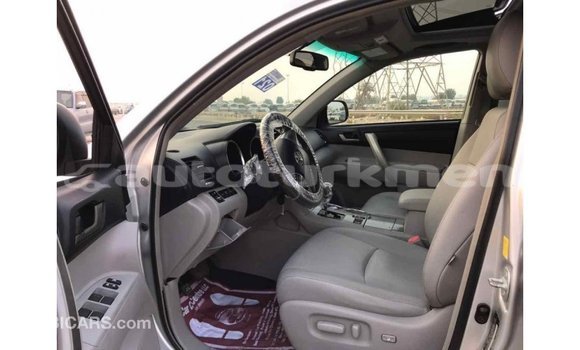 Buy Import Toyota Highlander Other Car in Import - Dubai in Ahal Buy Import Toyota Highlander Other Car in Import - Dubai in Ahal