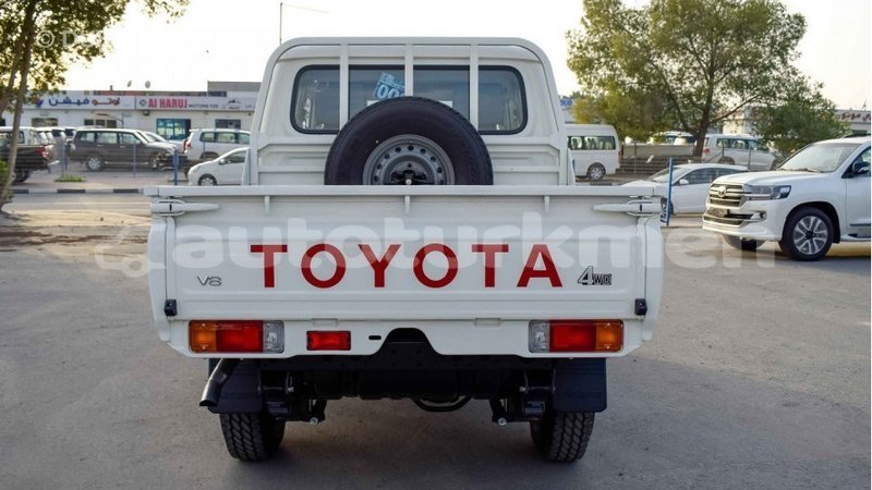 Big with watermark toyota land cruiser ahal import dubai 1276