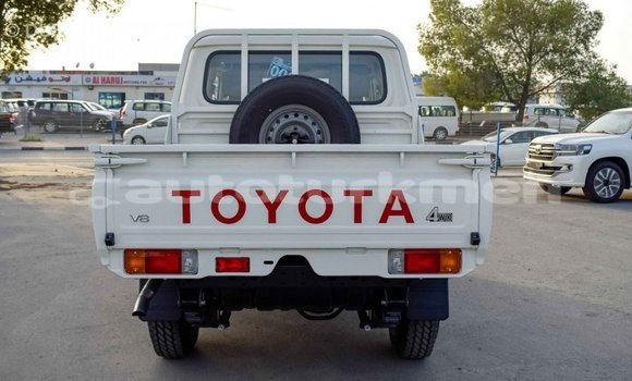 Buy Import Toyota Land Cruiser Beige Car in Import - Dubai in Ahal Buy Import Toyota Land Cruiser Beige Car in Import - Dubai in Ahal