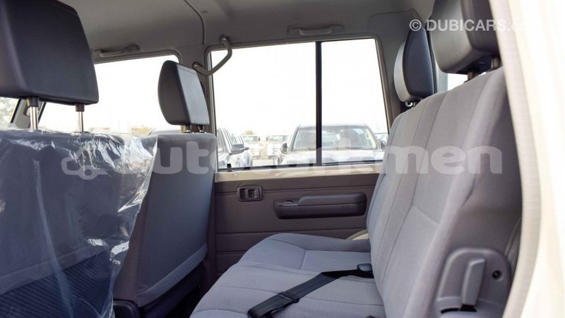 Big with watermark toyota land cruiser ahal import dubai 1276