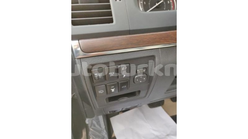 Big with watermark toyota land cruiser ahal import dubai 1291