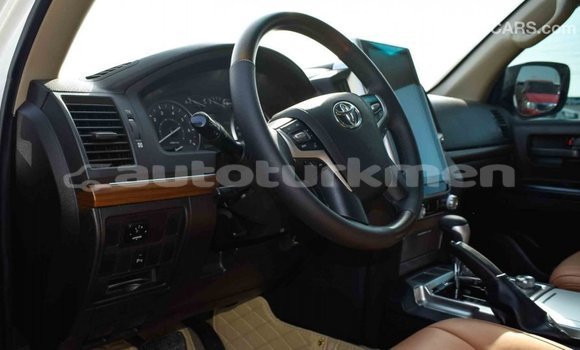Buy Import Toyota Land Cruiser White Car in Import - Dubai in Ahal Buy Import Toyota Land Cruiser White Car in Import - Dubai in Ahal