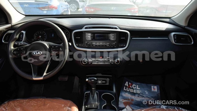 Big with watermark kia sorento ahal import dubai 1310