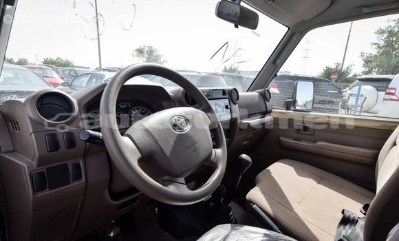 Buy Import Toyota Land Cruiser Beige Car in Import - Dubai in Ahal Buy Import Toyota Land Cruiser Beige Car in Import - Dubai in Ahal