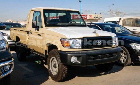 Buy Import Toyota Land Cruiser Beige Car in Import - Dubai in Ahal Buy Import Toyota Land Cruiser Beige Car in Import - Dubai in Ahal