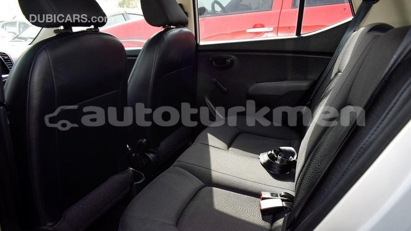 Big with watermark hyundai i10 ahal import dubai 1347