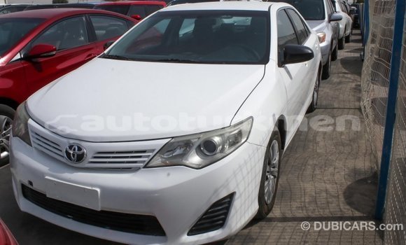 Buy Import Toyota Camry White Car in Import - Dubai in Ahal Buy Import Toyota Camry White Car in Import - Dubai in Ahal