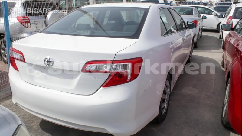 Big with watermark toyota camry ahal import dubai 1361