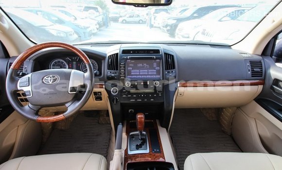 Buy Import Toyota Land Cruiser White Car in Import - Dubai in Ahal Buy Import Toyota Land Cruiser White Car in Import - Dubai in Ahal