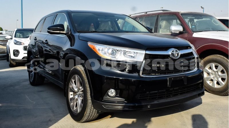 Big with watermark toyota highlander ahal import dubai 1370