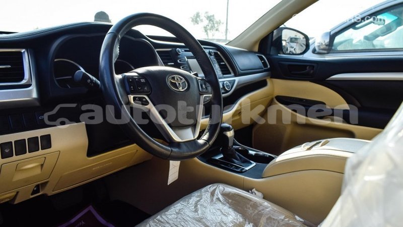 Big with watermark toyota highlander ahal import dubai 1370