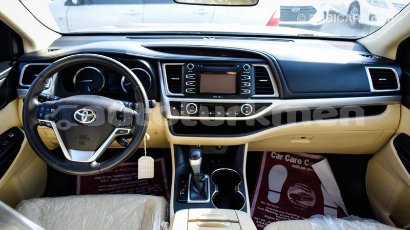 Big with watermark toyota highlander ahal import dubai 1370