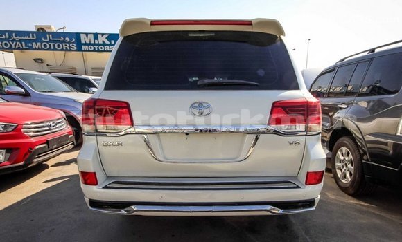 Buy Import Toyota Land Cruiser White Car in Import - Dubai in Ahal Buy Import Toyota Land Cruiser White Car in Import - Dubai in Ahal