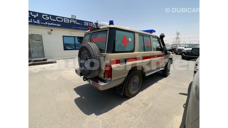 Big with watermark toyota land cruiser ahal import dubai 1386