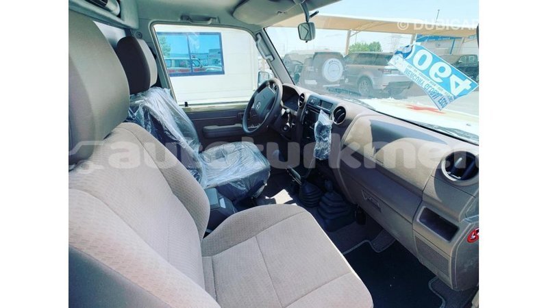 Big with watermark toyota land cruiser ahal import dubai 1386