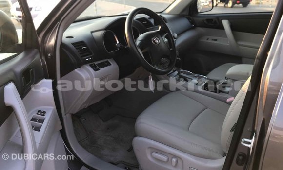 Buy Import Toyota Highlander Other Car in Import - Dubai in Ahal Buy Import Toyota Highlander Other Car in Import - Dubai in Ahal