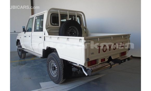 Buy Import Toyota Land Cruiser White Car in Import - Dubai in Ahal Buy Import Toyota Land Cruiser White Car in Import - Dubai in Ahal