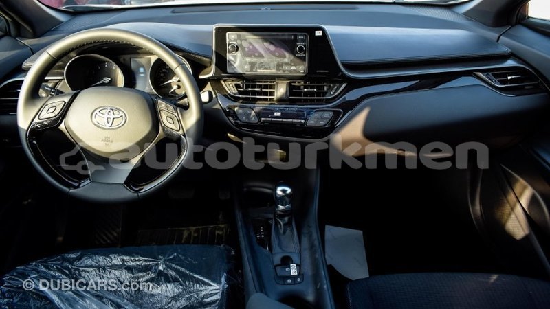 Big with watermark toyota c hr ahal import dubai 1426