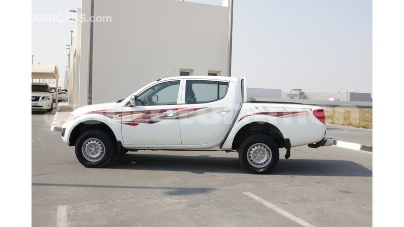 Big with watermark mitsubishi l200 ahal import dubai 1429