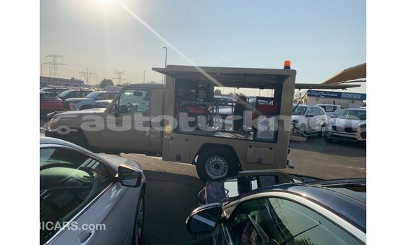 Buy Import Toyota Land Cruiser Beige Car in Import - Dubai in Ahal Buy Import Toyota Land Cruiser Beige Car in Import - Dubai in Ahal
