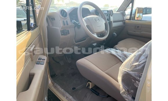 Buy Import Toyota Land Cruiser Beige Car in Import - Dubai in Ahal Buy Import Toyota Land Cruiser Beige Car in Import - Dubai in Ahal