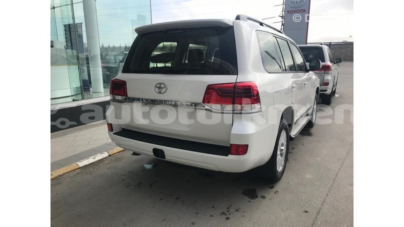 Big with watermark toyota land cruiser ahal import dubai 1471