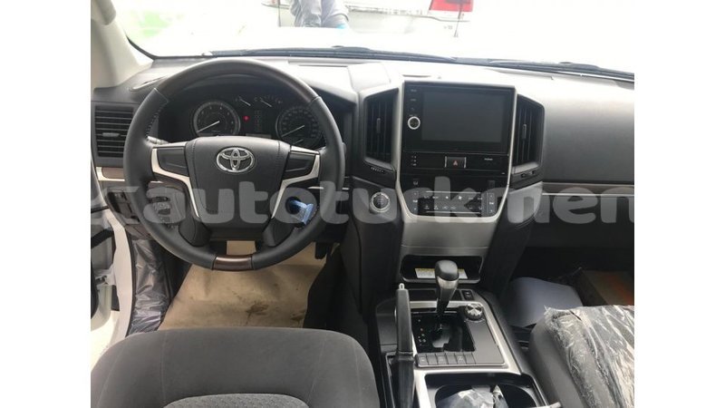 Big with watermark toyota land cruiser ahal import dubai 1471
